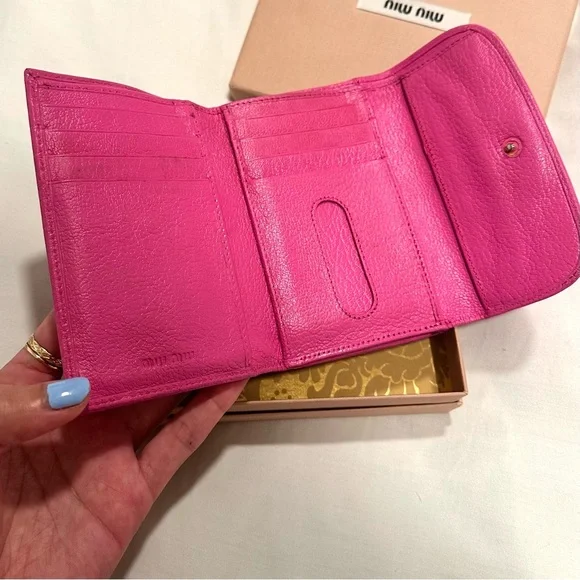 Miu Miu Pink Wallet - Picture 2 of 4